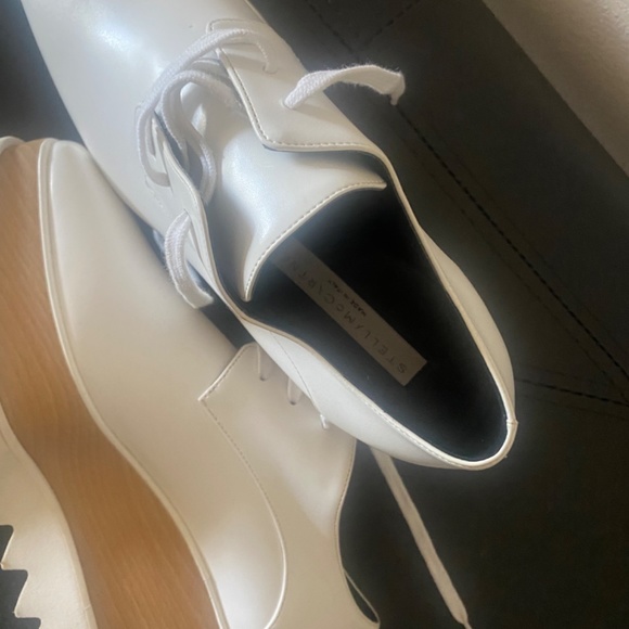 Shoes - Picture 4 of 4